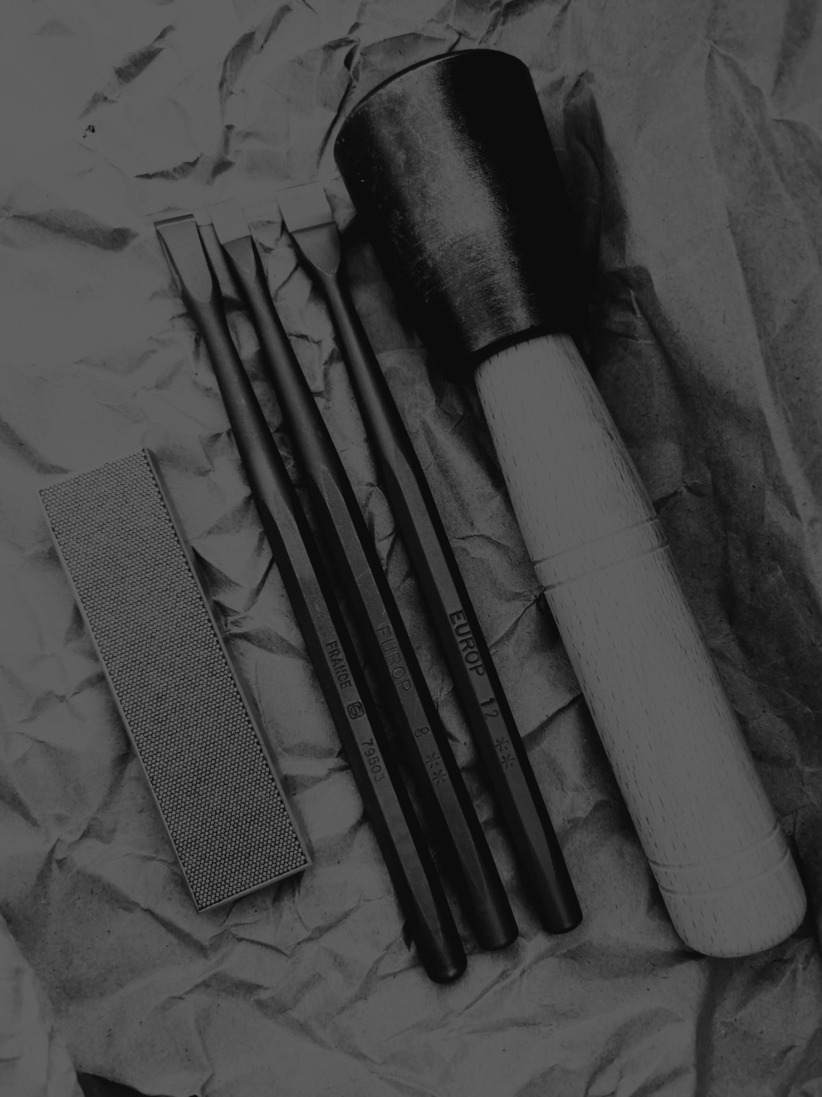 les outils: massette, ciselets